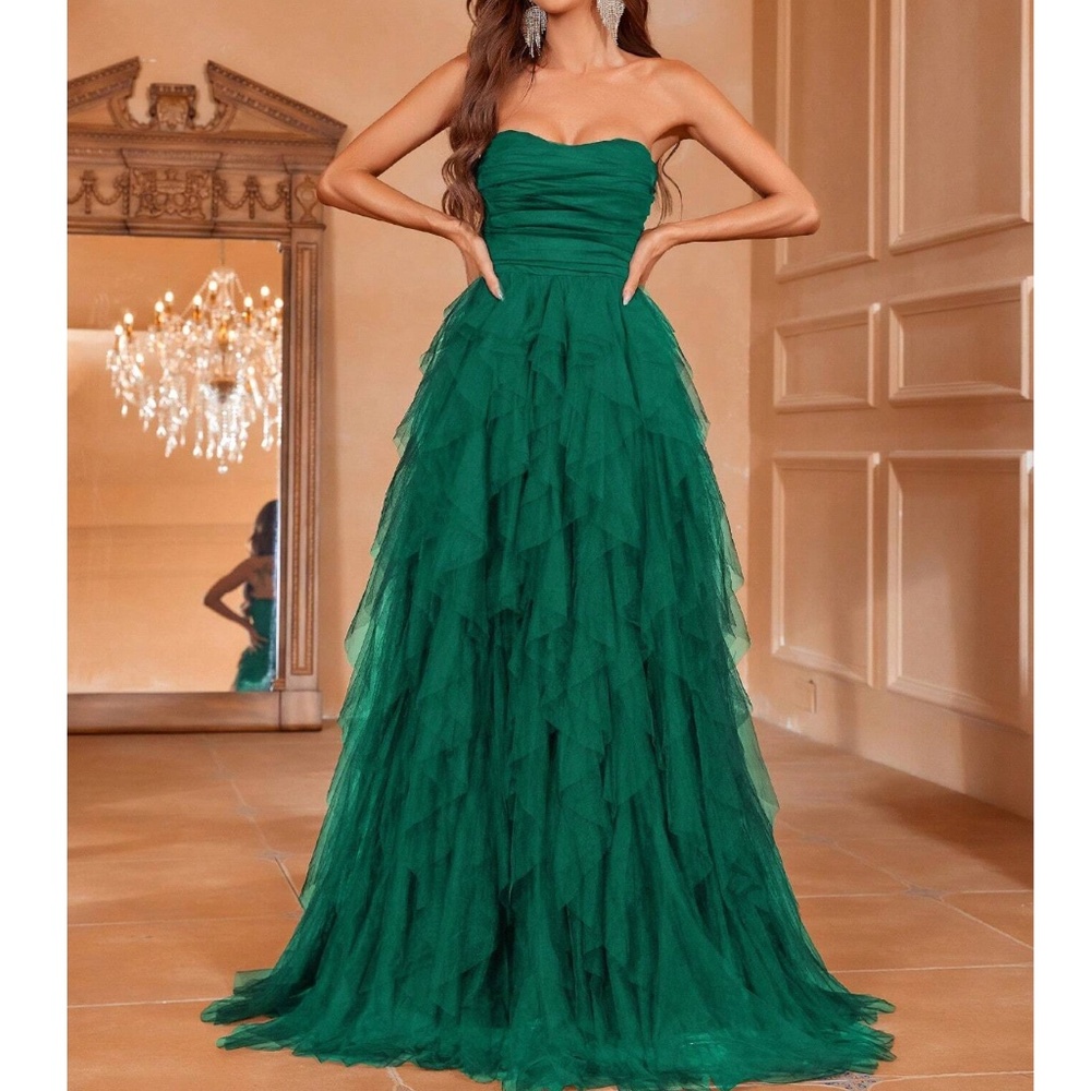Luxe Tube Mesh Layered Flowy Party Formal Wedding Dress - Picture 11 of 14